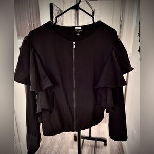 Light zip up top , size s